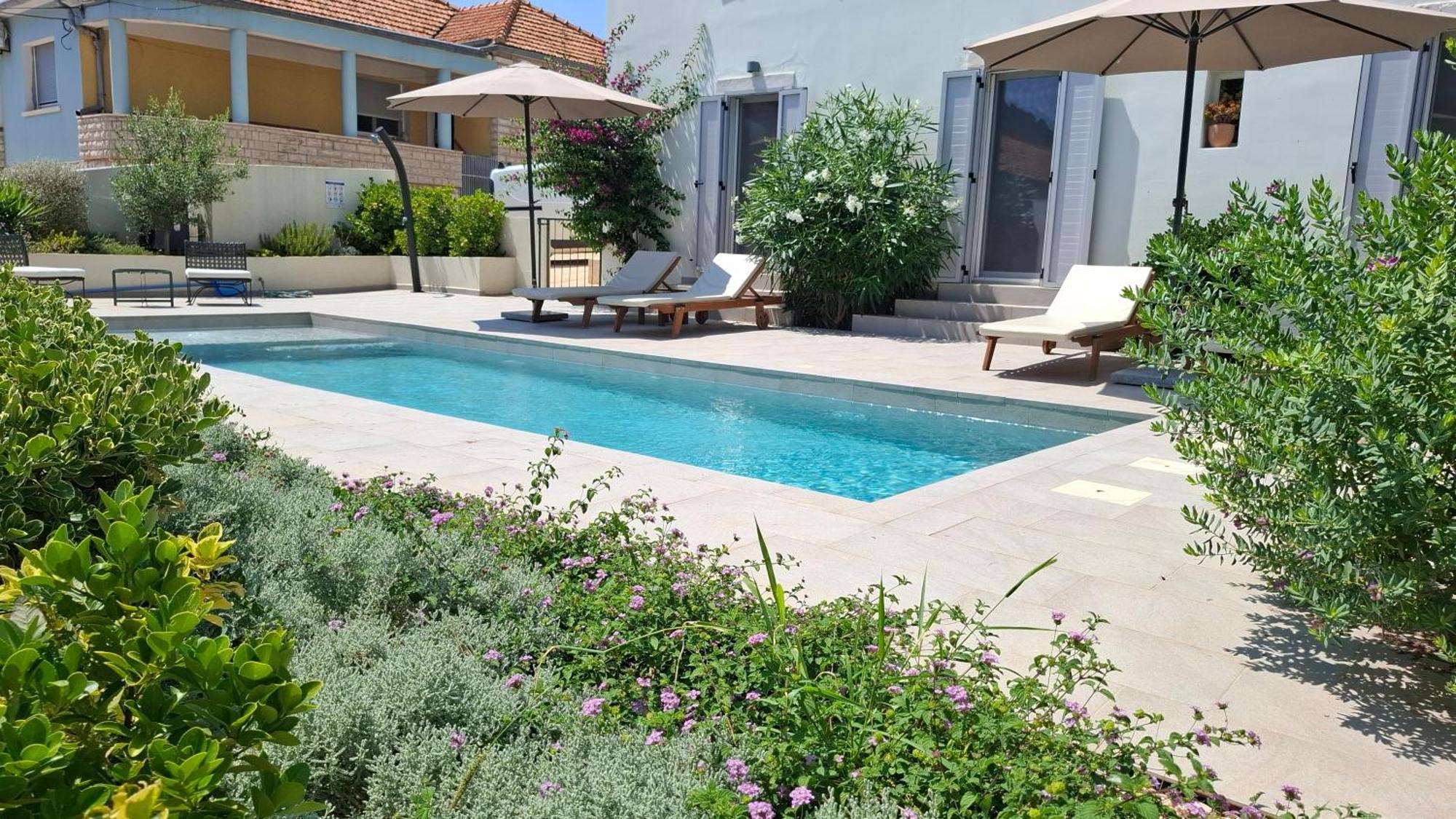 Villa Mira With A Heated Pool And A Sea View Božava Екстериор снимка